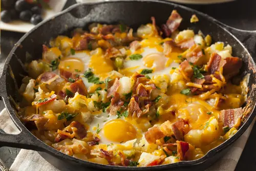 Poêlée De Légumes, Bacon Et Oeufs